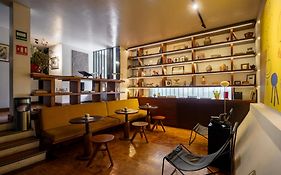 Hotel Dama